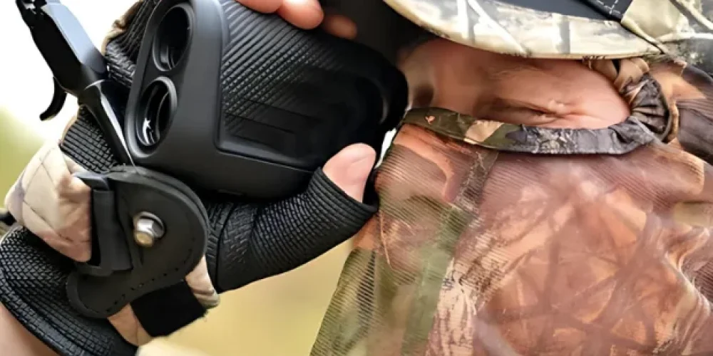 The LRF1500A laser rangefinder module is a new lightweight and compact laser rangefinder module with an operating wavelength of 905nm and a maximum range of ≥1500m.